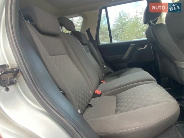 Серый Ленд Ровер Фрилендер, объемом двигателя 2.2 л и пробегом 282 тыс. км за 8350 $, фото 41 на Automoto.ua