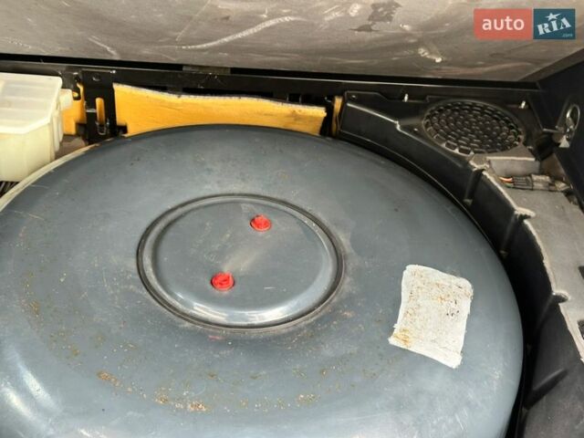 Серый Ленд Ровер Фрилендер, объемом двигателя 3.19 л и пробегом 274 тыс. км за 7999 $, фото 25 на Automoto.ua