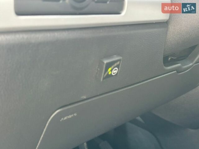 Серый Ленд Ровер Фрилендер, объемом двигателя 3.19 л и пробегом 274 тыс. км за 7999 $, фото 16 на Automoto.ua