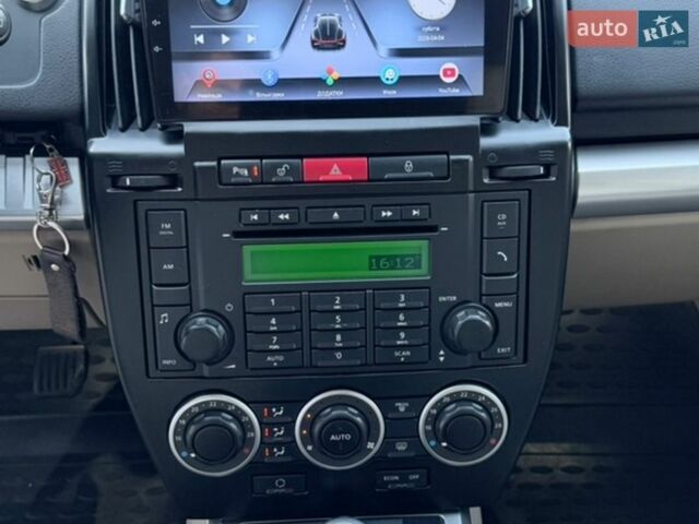 Сірий Ленд Ровер Freelander, об'ємом двигуна 2.18 л та пробігом 295 тис. км за 10300 $, фото 10 на Automoto.ua
