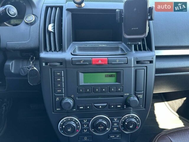 Сірий Ленд Ровер Freelander, об'ємом двигуна 2.2 л та пробігом 378 тис. км за 10490 $, фото 13 на Automoto.ua