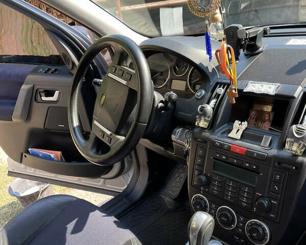Сірий Ленд Ровер Freelander, об'ємом двигуна 2.2 л та пробігом 230 тис. км за 10500 $, фото 10 на Automoto.ua