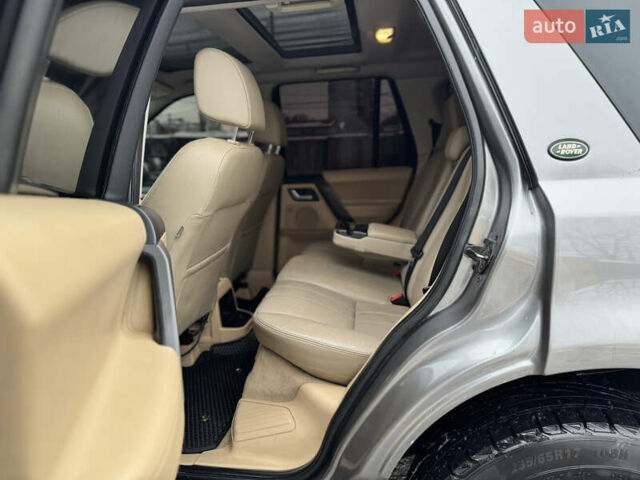 Серый Ленд Ровер Фрилендер, объемом двигателя 3.19 л и пробегом 292 тыс. км за 7700 $, фото 35 на Automoto.ua
