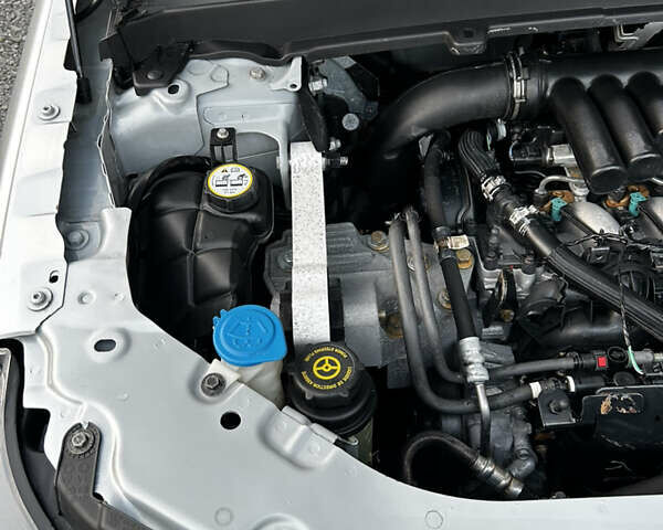 Сірий Ленд Ровер Freelander, об'ємом двигуна 2.2 л та пробігом 255 тис. км за 9900 $, фото 45 на Automoto.ua