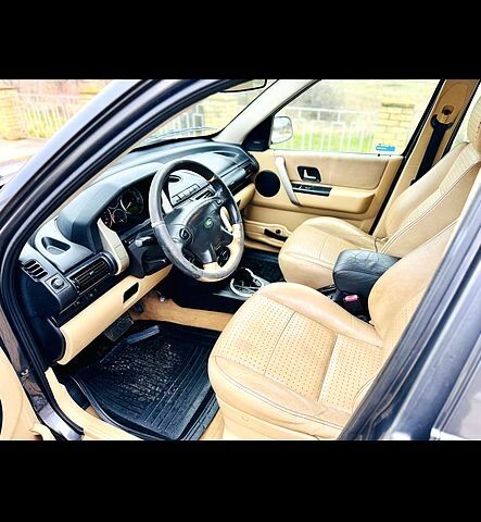 Серый Ленд Ровер Фрилендер, объемом двигателя 2.5 л и пробегом 0 тыс. км за 3400 $, фото 4 на Automoto.ua