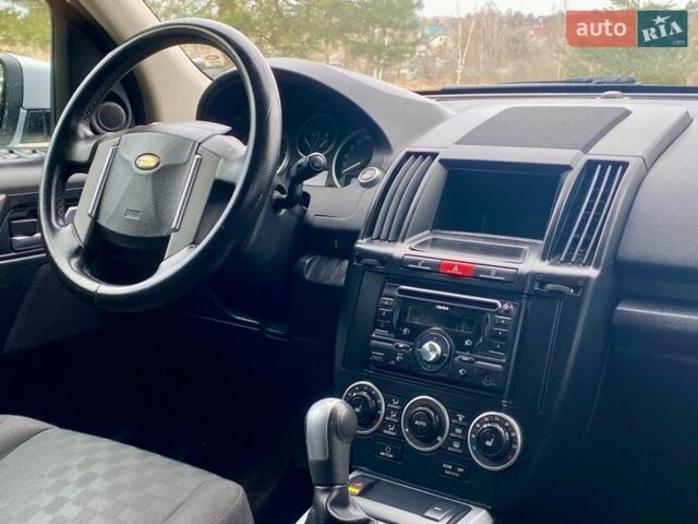 Серый Ленд Ровер Фрилендер, объемом двигателя 2.2 л и пробегом 282 тыс. км за 8350 $, фото 42 на Automoto.ua