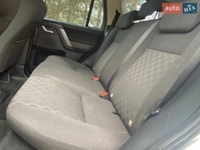 Серый Ленд Ровер Фрилендер, объемом двигателя 2.2 л и пробегом 282 тыс. км за 8350 $, фото 40 на Automoto.ua