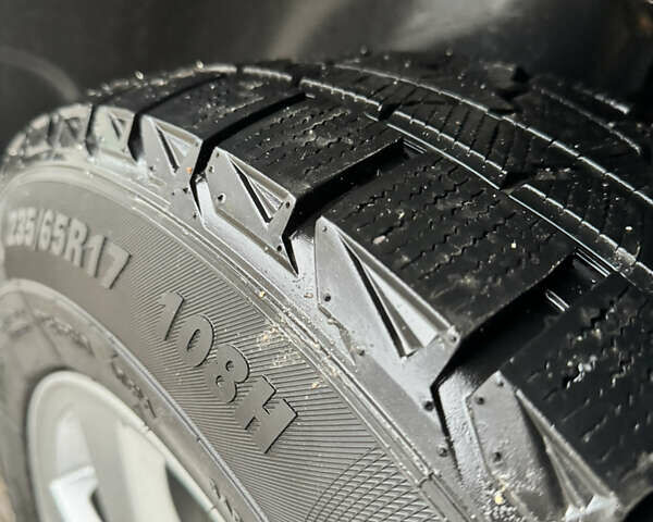 Серый Ленд Ровер Фрилендер, объемом двигателя 3.19 л и пробегом 292 тыс. км за 7700 $, фото 12 на Automoto.ua