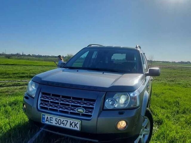 Серый Ленд Ровер Фрилендер, объемом двигателя 3.2 л и пробегом 191 тыс. км за 11000 $, фото 2 на Automoto.ua