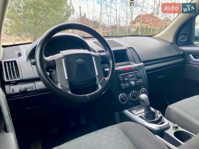 Серый Ленд Ровер Фрилендер, объемом двигателя 2.2 л и пробегом 282 тыс. км за 8350 $, фото 37 на Automoto.ua