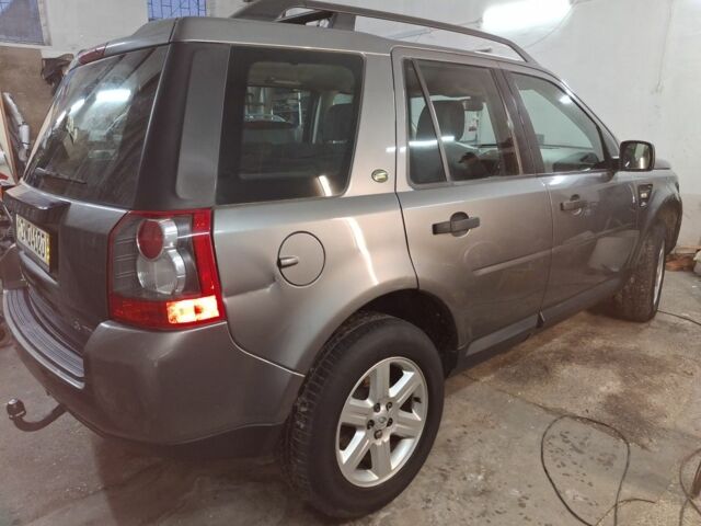 Серый Ленд Ровер Фрилендер, объемом двигателя 2.2 л и пробегом 170 тыс. км за 4976 $, фото 1 на Automoto.ua