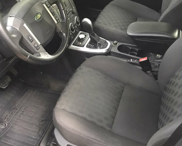 Серый Ленд Ровер Фрилендер, объемом двигателя 2.2 л и пробегом 249 тыс. км за 9500 $, фото 2 на Automoto.ua