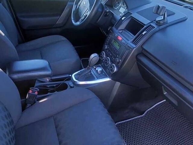 Серый Ленд Ровер Фрилендер, объемом двигателя 3.2 л и пробегом 191 тыс. км за 11000 $, фото 3 на Automoto.ua