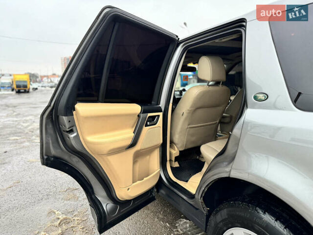 Серый Ленд Ровер Фрилендер, объемом двигателя 3.19 л и пробегом 292 тыс. км за 7700 $, фото 36 на Automoto.ua