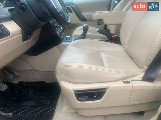 Сірий Ленд Ровер Freelander, об'ємом двигуна 2.2 л та пробігом 215 тис. км за 10800 $, фото 32 на Automoto.ua