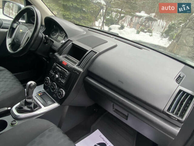 Сірий Ленд Ровер Freelander, об'ємом двигуна 2.2 л та пробігом 280 тис. км за 8499 $, фото 33 на Automoto.ua