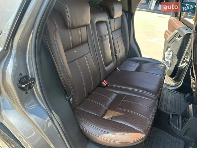 Сірий Ленд Ровер Freelander, об'ємом двигуна 2.2 л та пробігом 378 тис. км за 10490 $, фото 10 на Automoto.ua