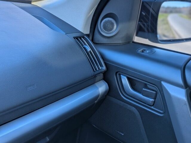 Серый Ленд Ровер Фрилендер, объемом двигателя 2.2 л и пробегом 217 тыс. км за 11000 $, фото 22 на Automoto.ua