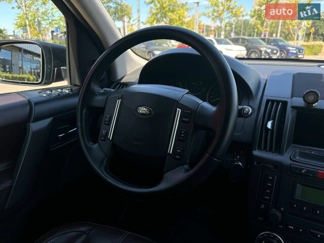 Сірий Ленд Ровер Freelander, об'ємом двигуна 2.2 л та пробігом 378 тис. км за 10490 $, фото 16 на Automoto.ua