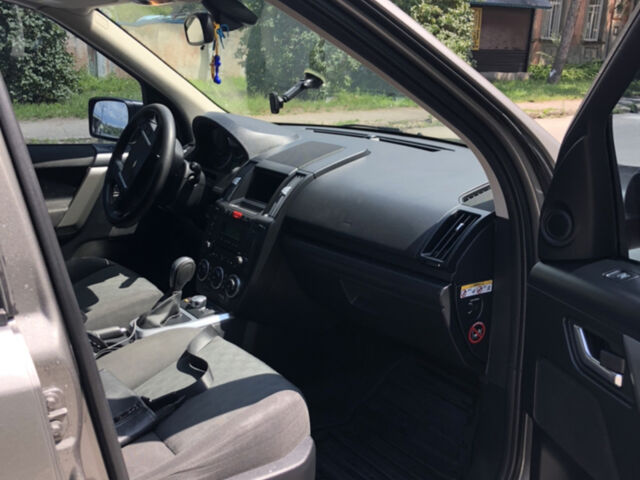 Сірий Ленд Ровер Freelander, об'ємом двигуна 3.19 л та пробігом 230 тис. км за 12000 $, фото 9 на Automoto.ua