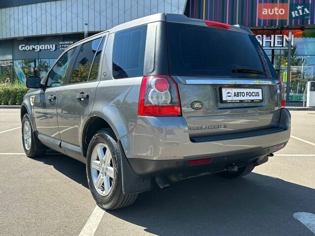 Сірий Ленд Ровер Freelander, об'ємом двигуна 2.2 л та пробігом 378 тис. км за 10490 $, фото 4 на Automoto.ua