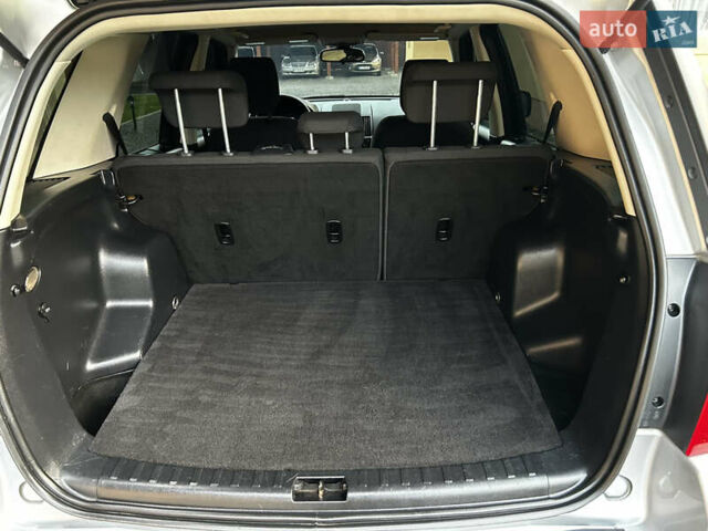 Сірий Ленд Ровер Freelander, об'ємом двигуна 2.2 л та пробігом 255 тис. км за 9900 $, фото 39 на Automoto.ua