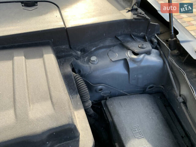 Сірий Ленд Ровер Freelander, об'ємом двигуна 2.2 л та пробігом 283 тис. км за 9250 $, фото 129 на Automoto.ua