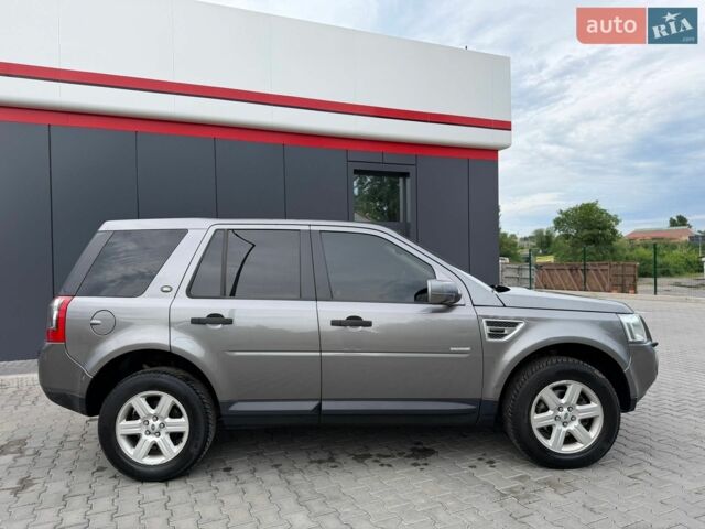 Сірий Ленд Ровер Freelander, об'ємом двигуна 2.18 л та пробігом 303 тис. км за 11200 $, фото 4 на Automoto.ua