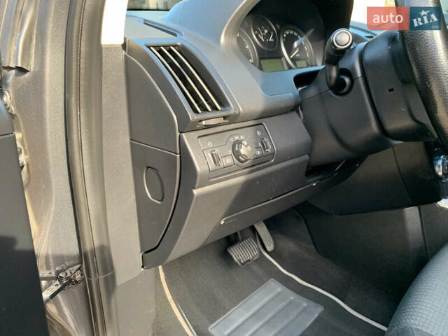 Сірий Ленд Ровер Freelander, об'ємом двигуна 2.2 л та пробігом 283 тис. км за 9250 $, фото 107 на Automoto.ua