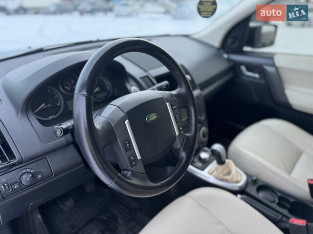 Серый Ленд Ровер Фрилендер, объемом двигателя 2.2 л и пробегом 229 тыс. км за 9450 $, фото 17 на Automoto.ua