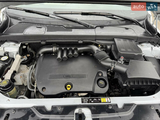 Серый Ленд Ровер Фрилендер, объемом двигателя 2.2 л и пробегом 229 тыс. км за 9950 $, фото 14 на Automoto.ua