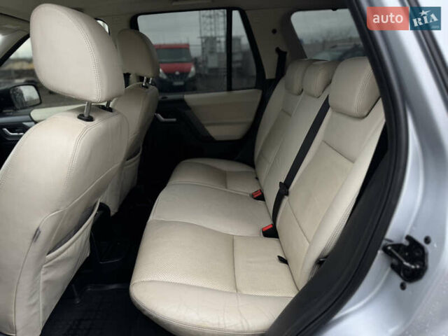 Серый Ленд Ровер Фрилендер, объемом двигателя 2.2 л и пробегом 229 тыс. км за 9950 $, фото 21 на Automoto.ua