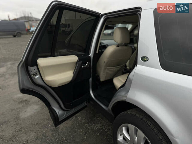 Серый Ленд Ровер Фрилендер, объемом двигателя 2.2 л и пробегом 229 тыс. км за 9950 $, фото 20 на Automoto.ua