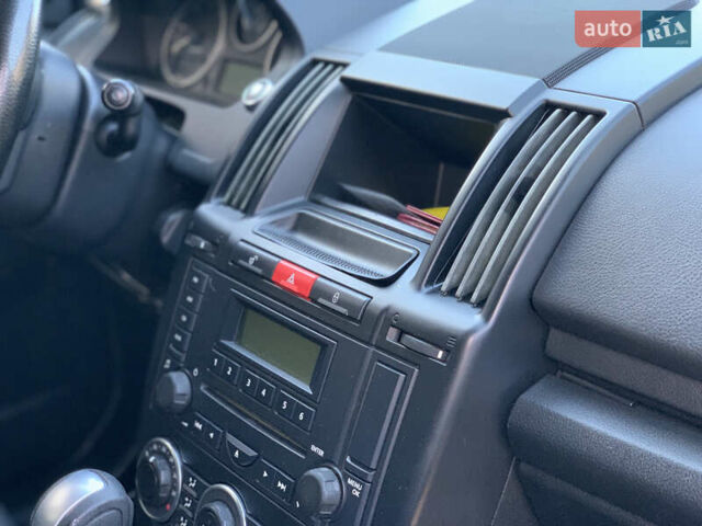 Сірий Ленд Ровер Freelander, об'ємом двигуна 2.2 л та пробігом 283 тис. км за 9250 $, фото 89 на Automoto.ua