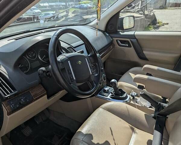 Сірий Ленд Ровер Freelander, об'ємом двигуна 2.18 л та пробігом 290 тис. км за 10200 $, фото 10 на Automoto.ua