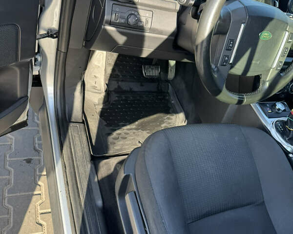 Сірий Ленд Ровер Freelander, об'ємом двигуна 2.18 л та пробігом 291 тис. км за 10200 $, фото 11 на Automoto.ua