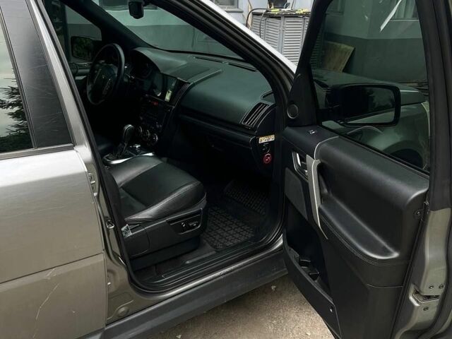 Сірий Ленд Ровер Freelander, об'ємом двигуна 2.2 л та пробігом 390 тис. км за 11000 $, фото 9 на Automoto.ua