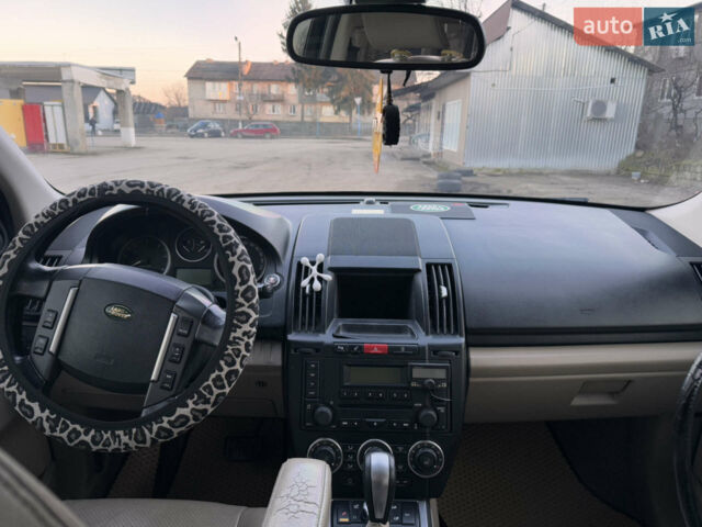 Сірий Ленд Ровер Freelander, об'ємом двигуна 2.18 л та пробігом 272 тис. км за 11000 $, фото 7 на Automoto.ua