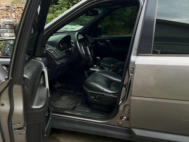 Сірий Ленд Ровер Freelander, об'ємом двигуна 2.2 л та пробігом 390 тис. км за 11000 $, фото 11 на Automoto.ua