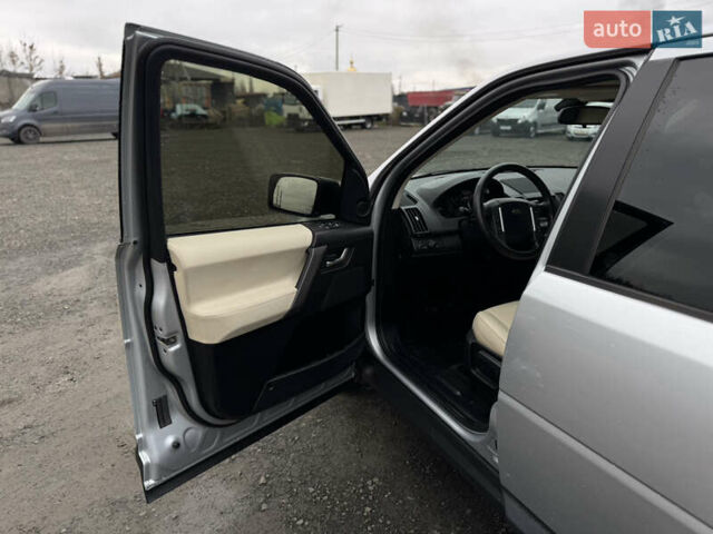 Серый Ленд Ровер Фрилендер, объемом двигателя 2.2 л и пробегом 229 тыс. км за 9950 $, фото 15 на Automoto.ua