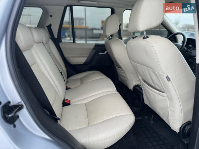 Серый Ленд Ровер Фрилендер, объемом двигателя 2.2 л и пробегом 229 тыс. км за 9450 $, фото 21 на Automoto.ua