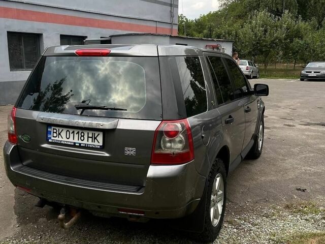 Сірий Ленд Ровер Freelander, об'ємом двигуна 2.2 л та пробігом 390 тис. км за 11000 $, фото 3 на Automoto.ua