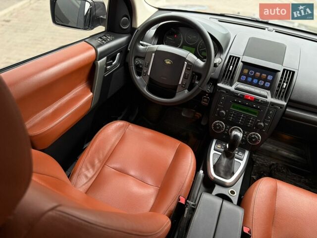 Сірий Ленд Ровер Freelander, об'ємом двигуна 2.18 л та пробігом 303 тис. км за 11200 $, фото 16 на Automoto.ua
