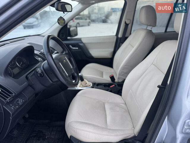 Серый Ленд Ровер Фрилендер, объемом двигателя 2.2 л и пробегом 229 тыс. км за 9450 $, фото 16 на Automoto.ua