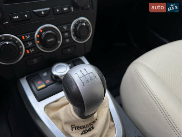 Серый Ленд Ровер Фрилендер, объемом двигателя 2.2 л и пробегом 229 тыс. км за 9950 $, фото 30 на Automoto.ua