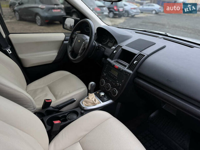 Серый Ленд Ровер Фрилендер, объемом двигателя 2.2 л и пробегом 229 тыс. км за 9950 $, фото 28 на Automoto.ua