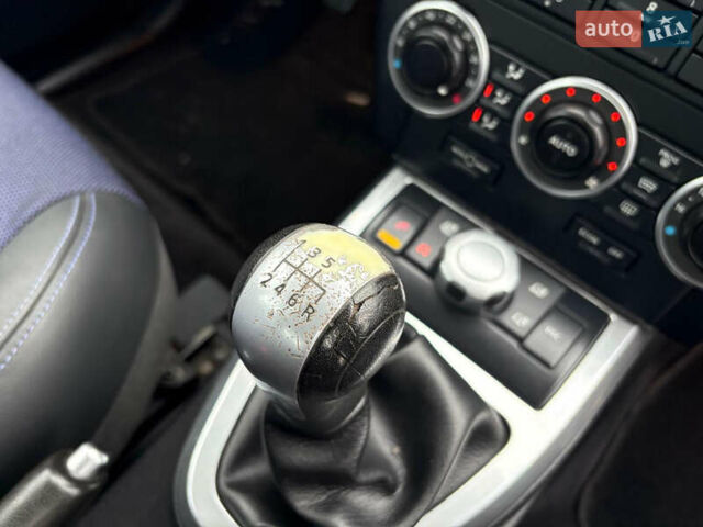 Сірий Ленд Ровер Freelander, об'ємом двигуна 2.18 л та пробігом 268 тис. км за 8350 $, фото 13 на Automoto.ua