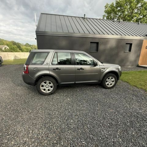 Сірий Ленд Ровер Freelander, об'ємом двигуна 2.2 л та пробігом 230 тис. км за 3402 $, фото 6 на Automoto.ua
