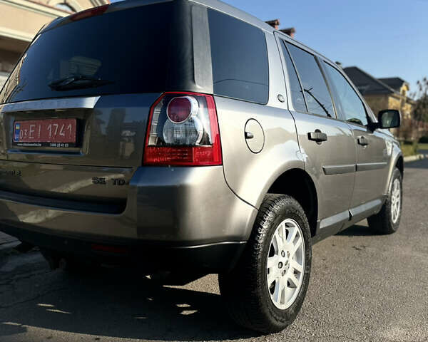 Сірий Ленд Ровер Freelander, об'ємом двигуна 2.2 л та пробігом 195 тис. км за 12850 $, фото 9 на Automoto.ua