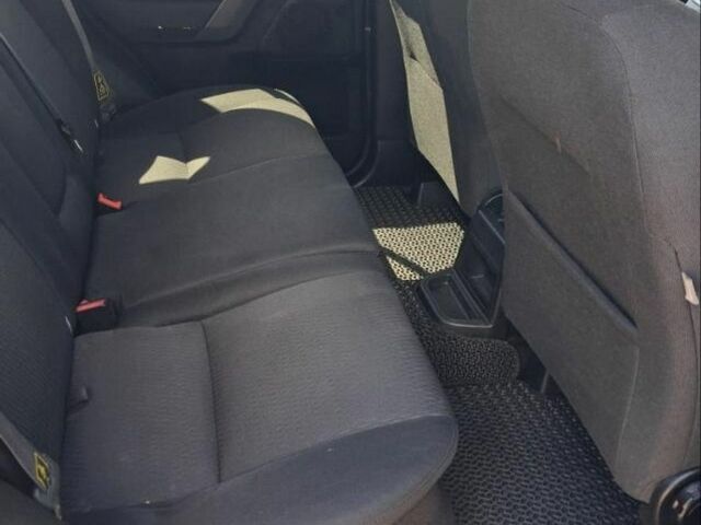 Сірий Ленд Ровер Freelander, об'ємом двигуна 2.18 л та пробігом 258 тис. км за 10500 $, фото 7 на Automoto.ua